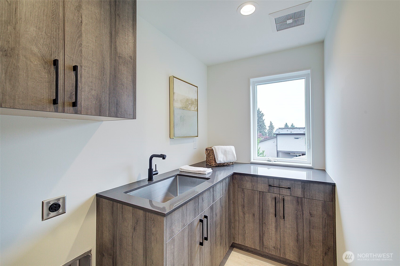 7912 34th Avenue SW Seattle WA 98126