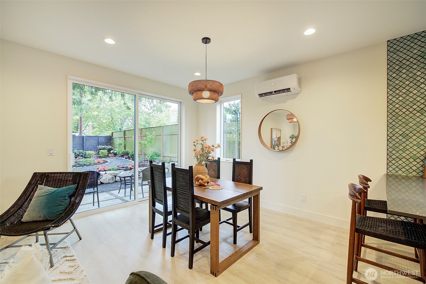 7912 34th Avenue SW Seattle WA 98126