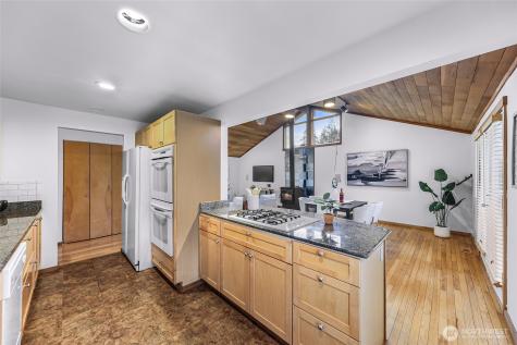 12214 NE 97th Street Kirkland WA 98033