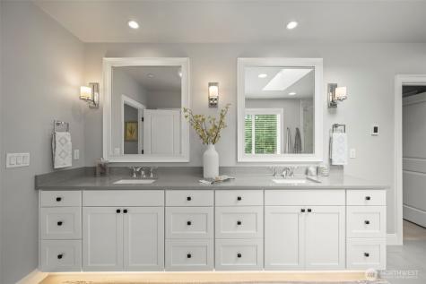 10425 NE 112th Street Kirkland WA 98033