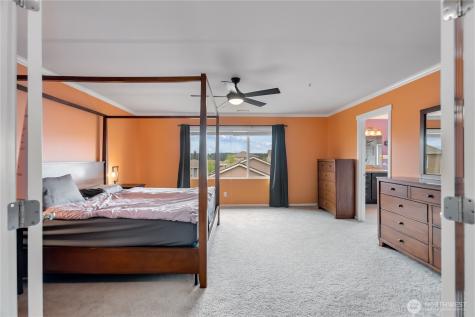 18929 110th Avenue Ct E Puyallup WA 98374