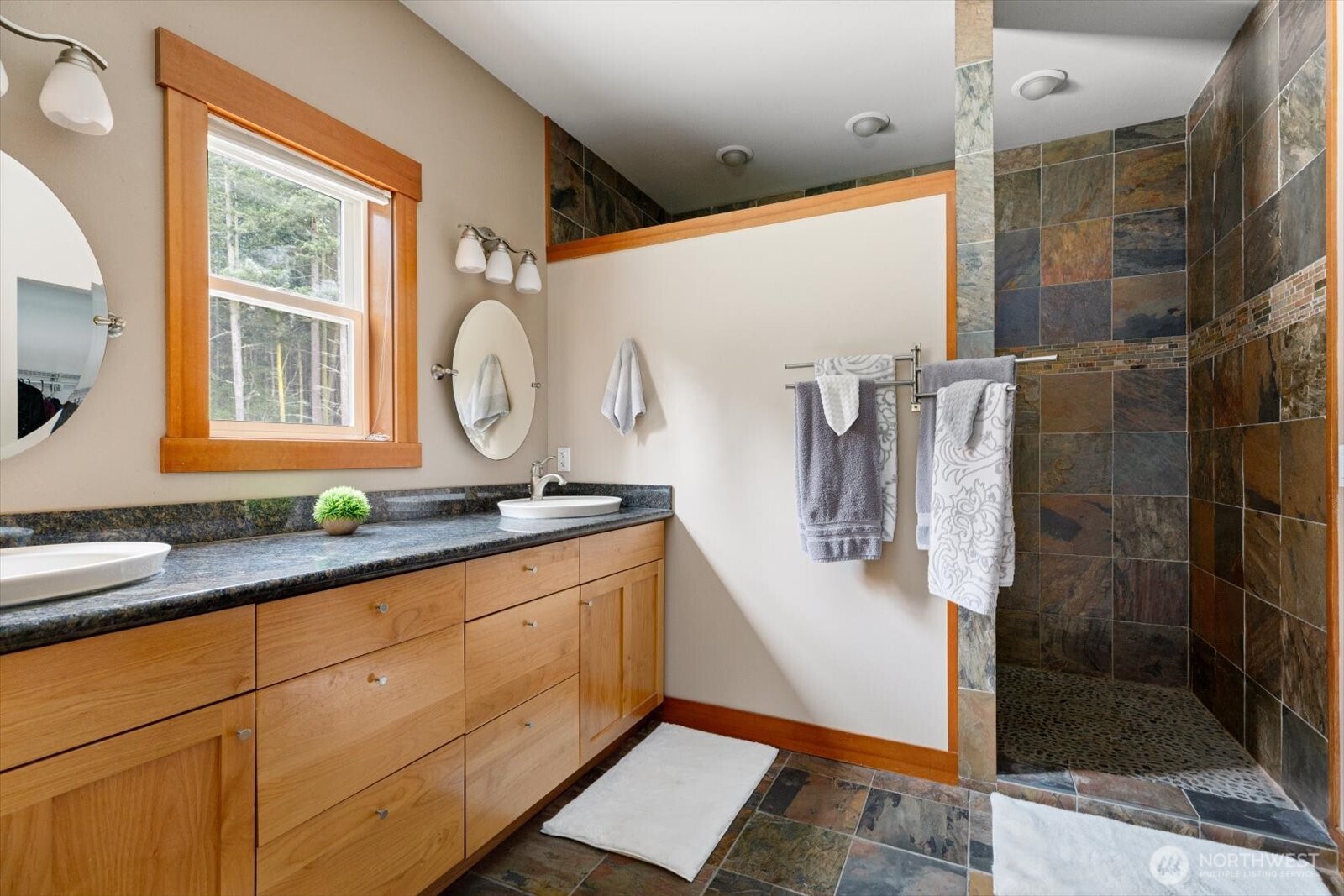 2057 Ocean Spray Lane Oak Harbor WA 98277