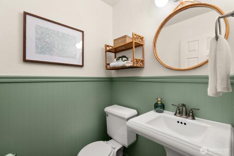 3835 25th Avenue W Seattle WA 98199