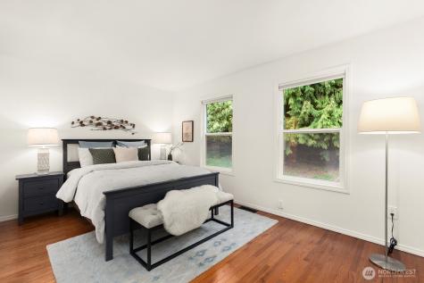 3835 25th Avenue W Seattle WA 98199
