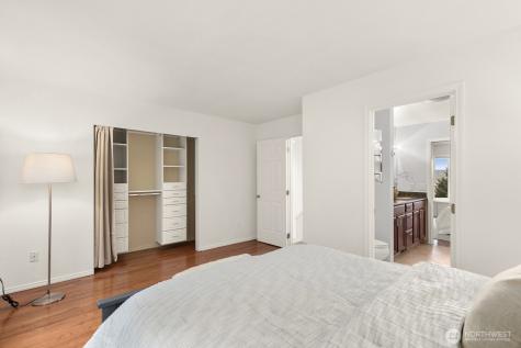 3835 25th Avenue W Seattle WA 98199