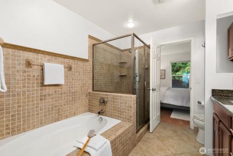 3835 25th Avenue W Seattle WA 98199