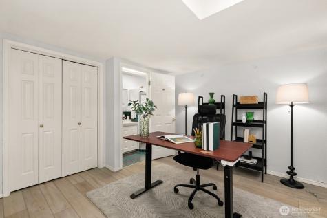 3835 25th Avenue W Seattle WA 98199