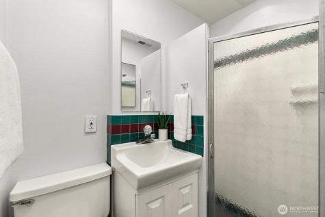 3835 25th Avenue W Seattle WA 98199