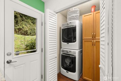 3835 25th Avenue W Seattle WA 98199