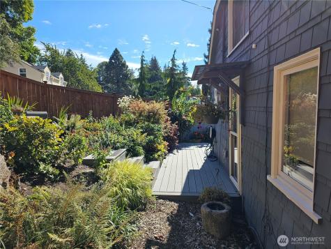 2822 Prosch Avenue W Seattle WA 98119