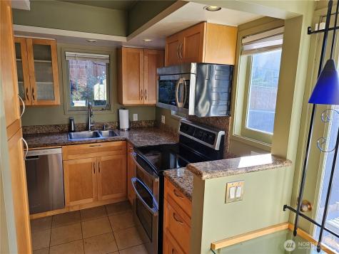 2822 Prosch Avenue W Seattle WA 98119