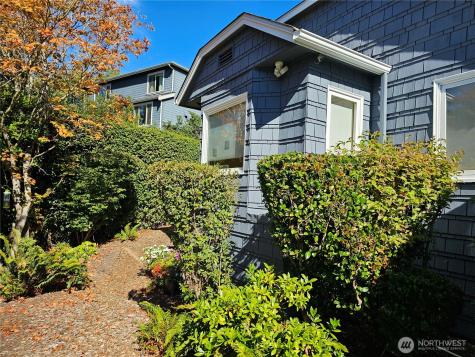 2822 Prosch Avenue W Seattle WA 98119