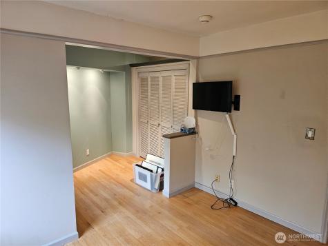 2822 Prosch Avenue W Seattle WA 98119