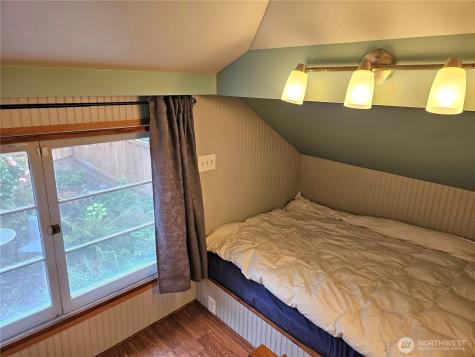 2822 Prosch Avenue W Seattle WA 98119