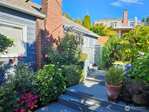 2822 Prosch Avenue W Seattle WA 98119