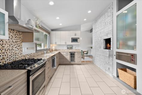 6205 NE 196th Street Kenmore WA 98028
