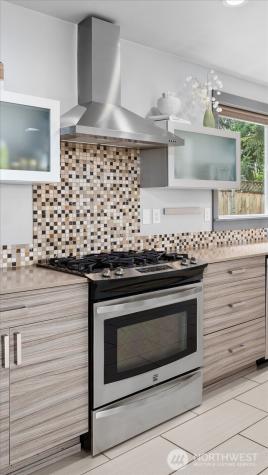 6205 NE 196th Street Kenmore WA 98028