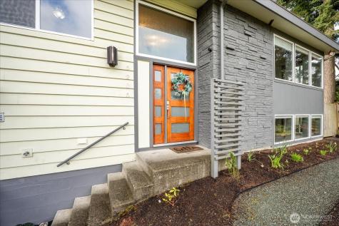 6205 NE 196th Street Kenmore WA 98028