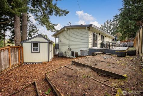 6205 NE 196th Street Kenmore WA 98028