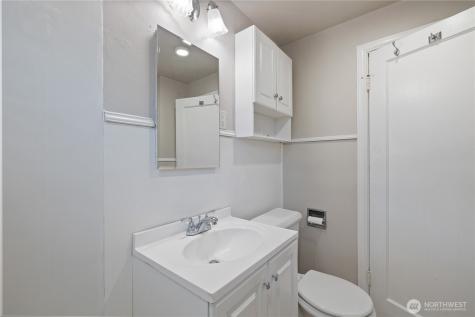 5654 48th Avenue SW Seattle WA 98136