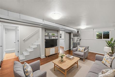 5654 48th Avenue SW Seattle WA 98136