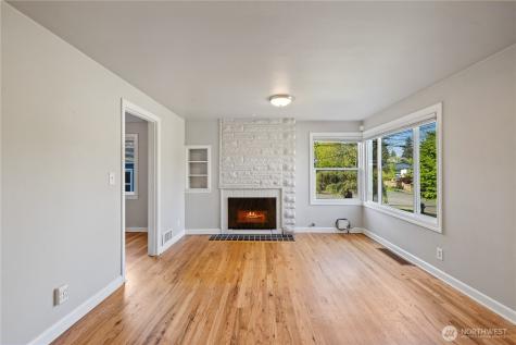 5654 48th Avenue SW Seattle WA 98136