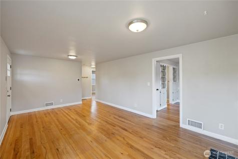 5654 48th Avenue SW Seattle WA 98136