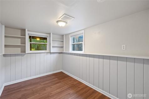 5654 48th Avenue SW Seattle WA 98136
