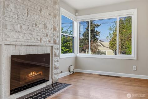 5654 48th Avenue SW Seattle WA 98136