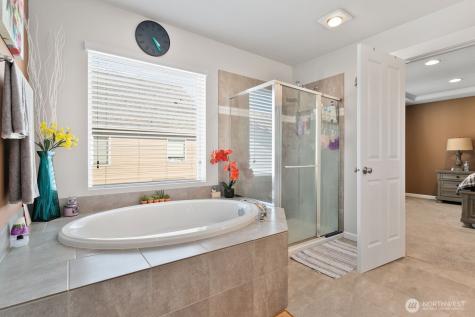 1009 32nd Street NW Puyallup WA 98371
