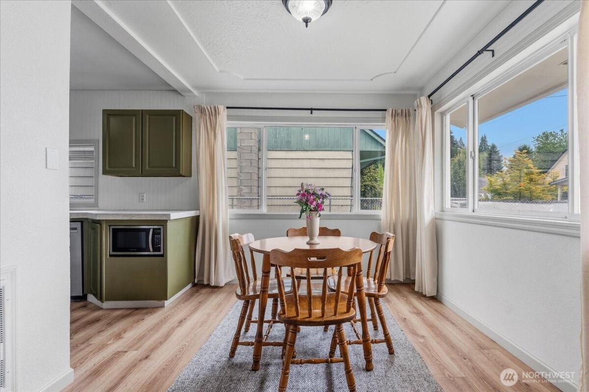 114 Cherry Street NW Castle Rock WA 98611