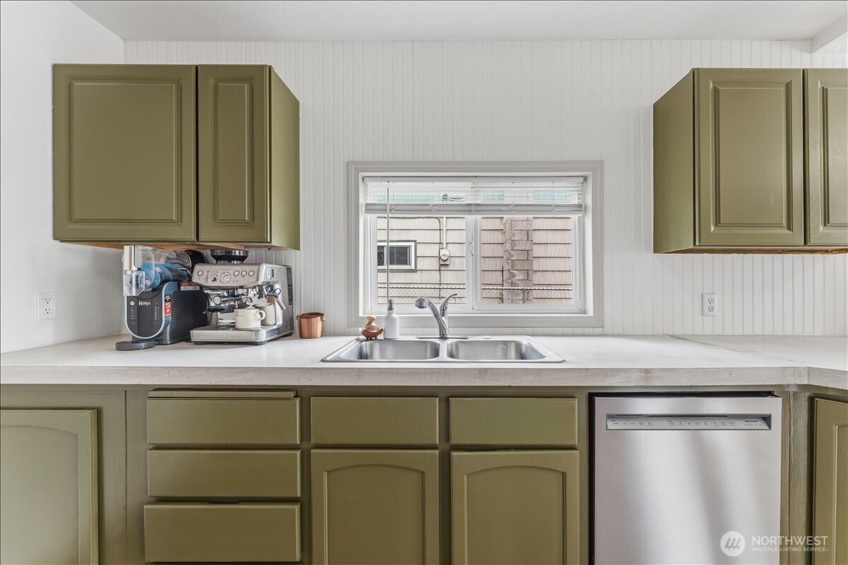 114 Cherry Street NW Castle Rock WA 98611
