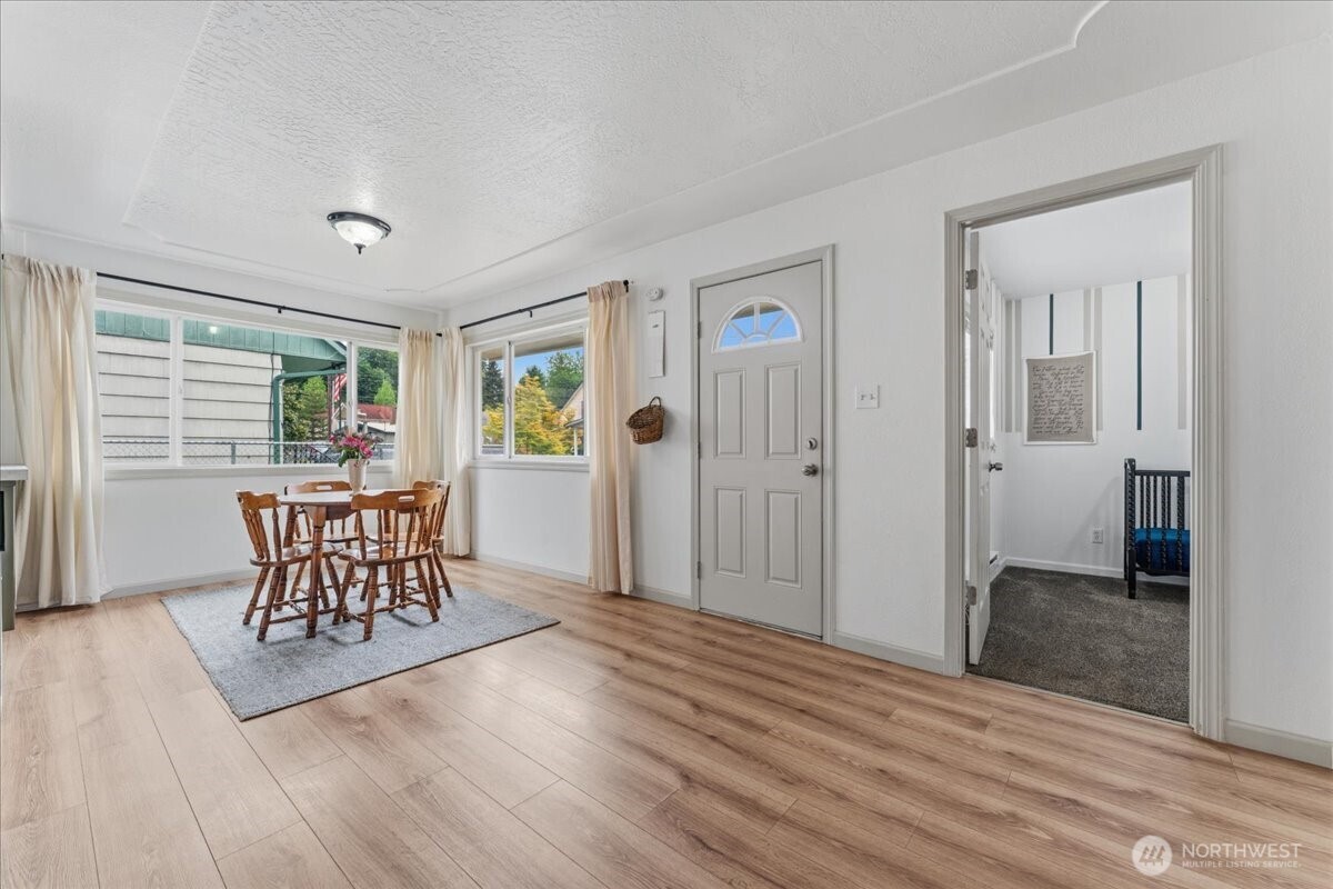 114 Cherry Street NW Castle Rock WA 98611