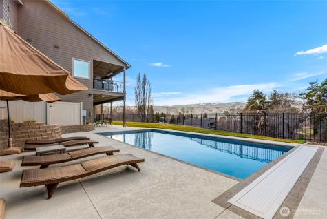 317 Stoneridge Drive East Wenatchee WA 98802