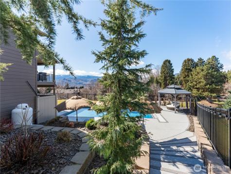 317 Stoneridge Drive East Wenatchee WA 98802