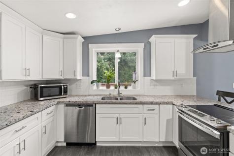 32206 71st Avenue Avenue S Roy WA 98580