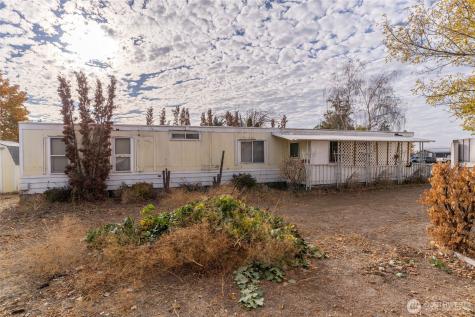 52 Engh Road Omak WA 98841