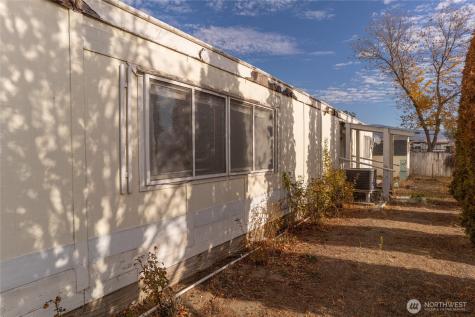 52 Engh Road Omak WA 98841