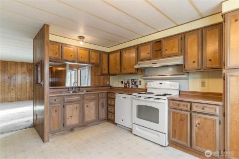 52 Engh Road Omak WA 98841