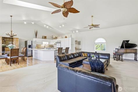 3413 Eastlake Drive West Richland WA 99353