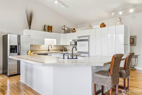 3413 Eastlake Drive West Richland WA 99353