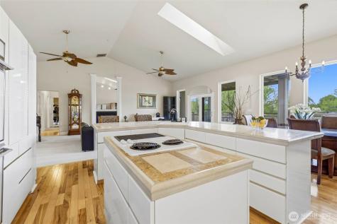 3413 Eastlake Drive West Richland WA 99353