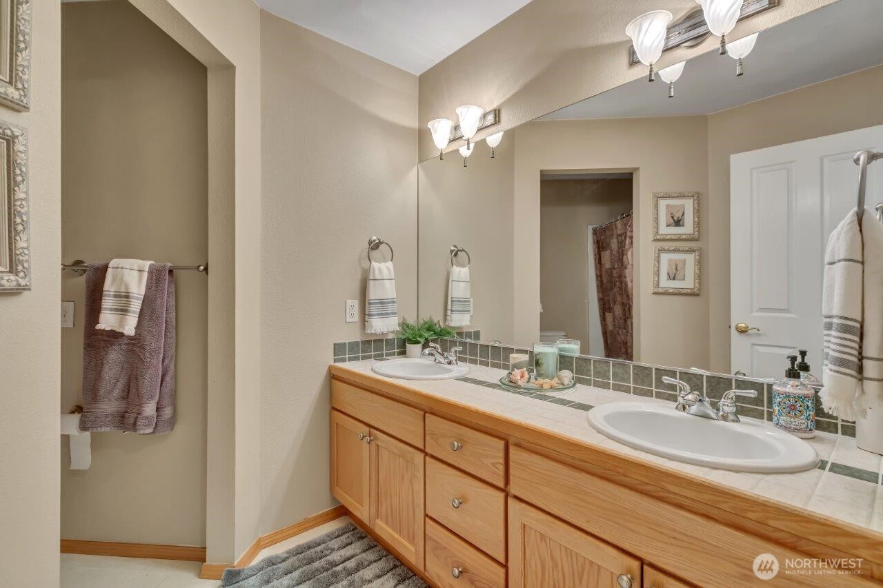 2517 173rd Avenue Court E Lake Tapps WA 98391