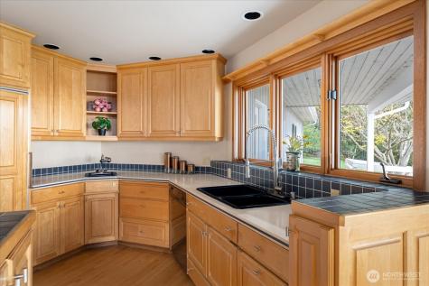 4486 Villarreal Lane Oak Harbor WA 98277