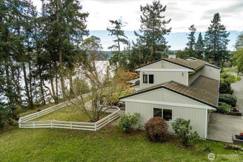4486 Villarreal Lane Oak Harbor WA 98277