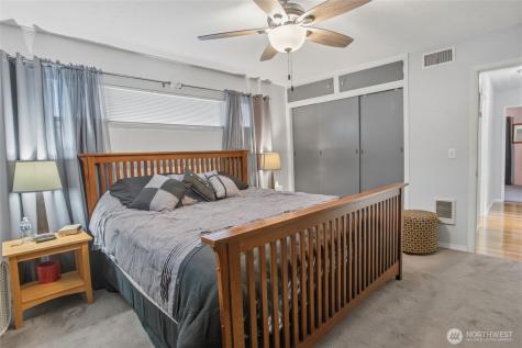 2748 Field Street Longview WA 98632