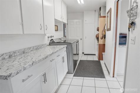 2748 Field Street Longview WA 98632