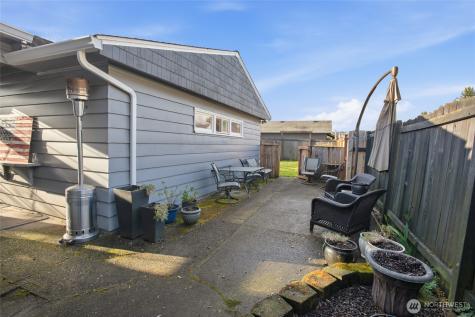 2748 Field Street Longview WA 98632