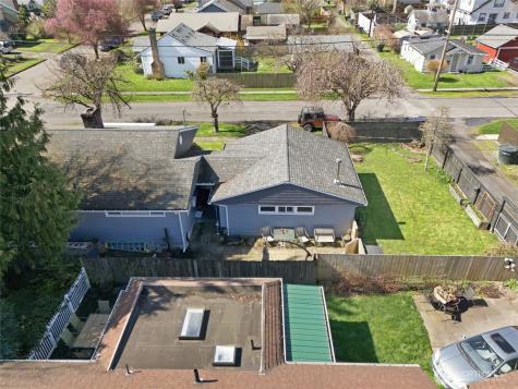 2748 Field Street Longview WA 98632