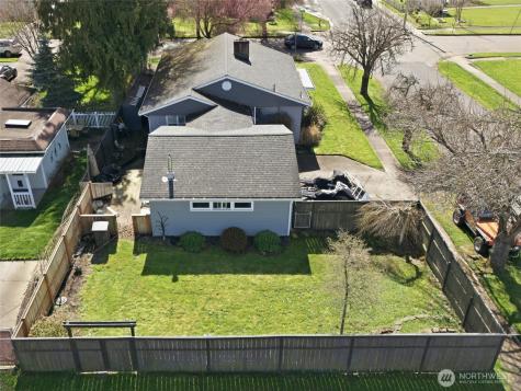 2748 Field Street Longview WA 98632